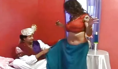 காட்டு இரக்கமற்று ஆதிக்கம் தனது சிறிய சகோதரி