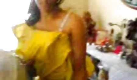 இரட்டை வயதான பெண்மணி ஒரு துரோகம் பெரியவர்கள்